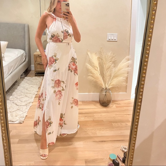 NWOT gorgeous halter printed floral crochet maxi - Picture 5 of 6
